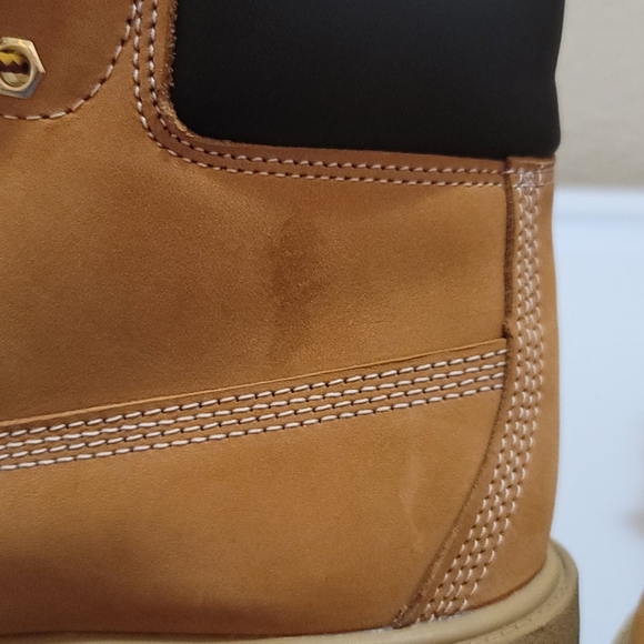 NWOB Kids 6" Timberland Classic Boots - Picture 10 of 12